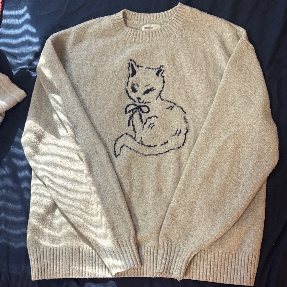 Hollister Gray Cat Sweater